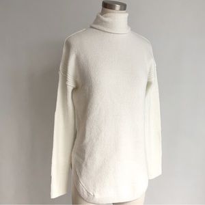 GAP Slouchy Turtleneck Sweater NWOT